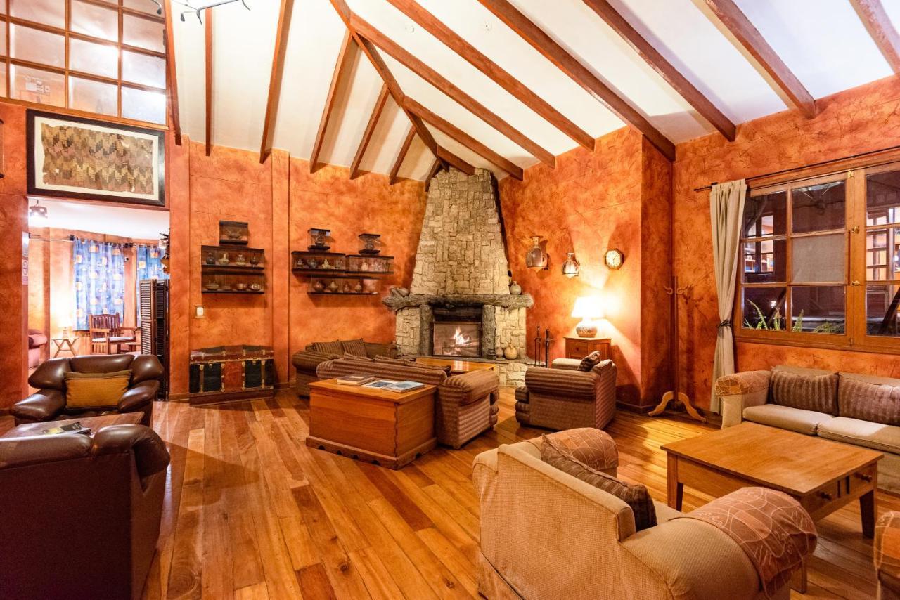 Hotel Pakaritampu Ollantaytambo Esterno foto