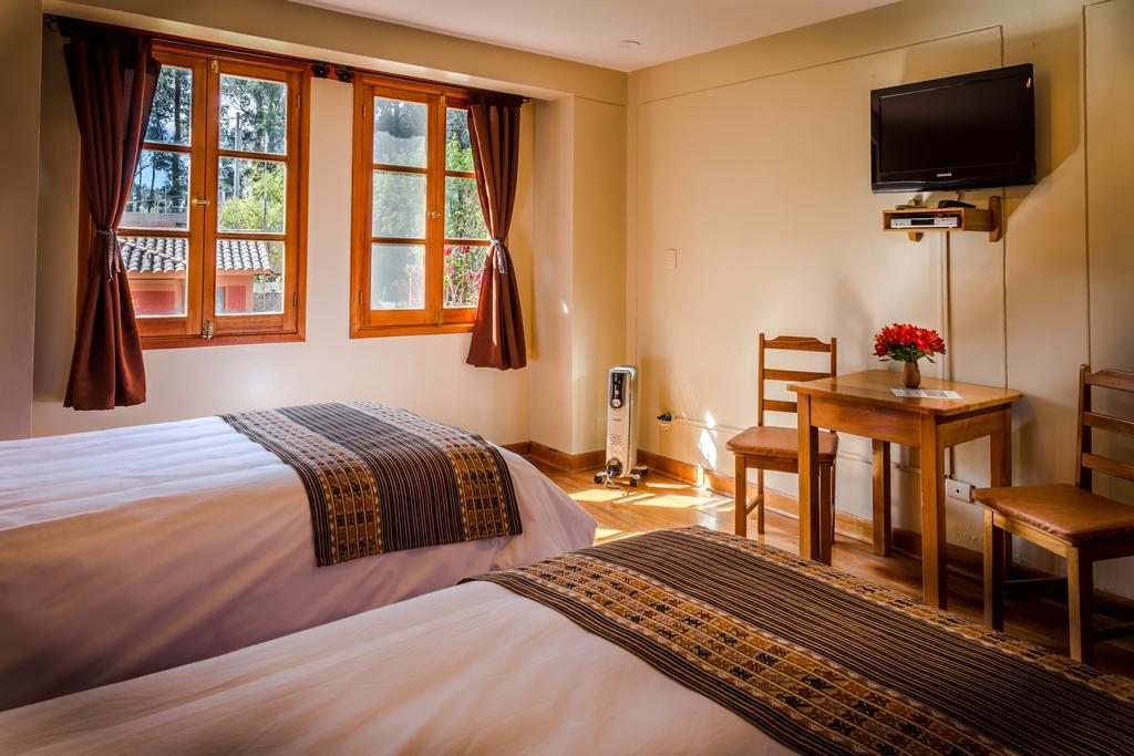 Hotel Pakaritampu Ollantaytambo Esterno foto