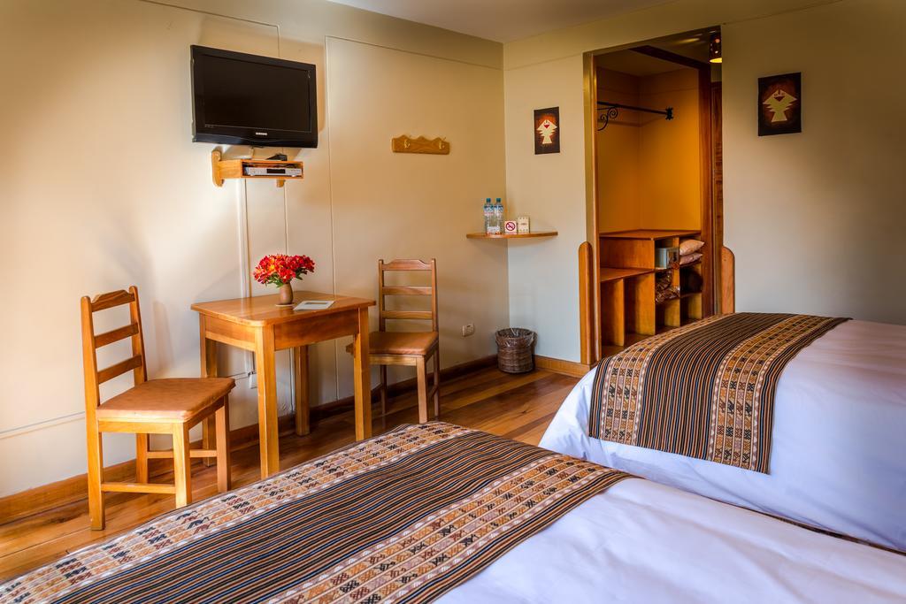 Hotel Pakaritampu Ollantaytambo Esterno foto